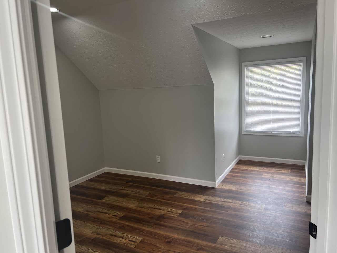 606 Crystal Pl, La Grange, KY for lease Building Photo- Image 1 of 10