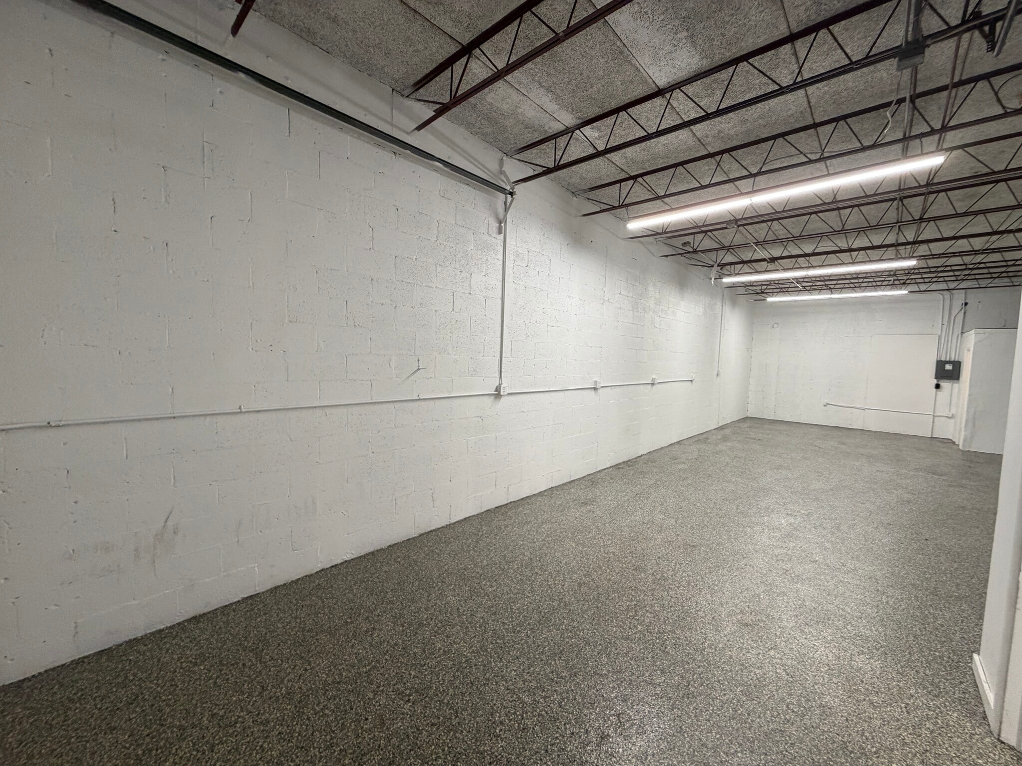 2621-2629 NE 5th Ave, Pompano Beach, FL for lease Interior Photo- Image 1 of 6
