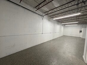 2621-2629 NE 5th Ave, Pompano Beach, FL for lease Interior Photo- Image 1 of 6