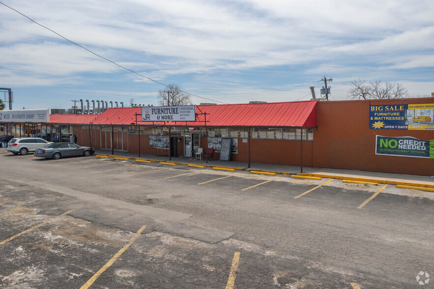 3646-3678 Culebra Rd, San Antonio, TX for lease - Primary Photo - Image 1 of 7