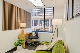 605 N Michigan Ave, Chicago, IL for lease Interior Photo- Image 1 of 3