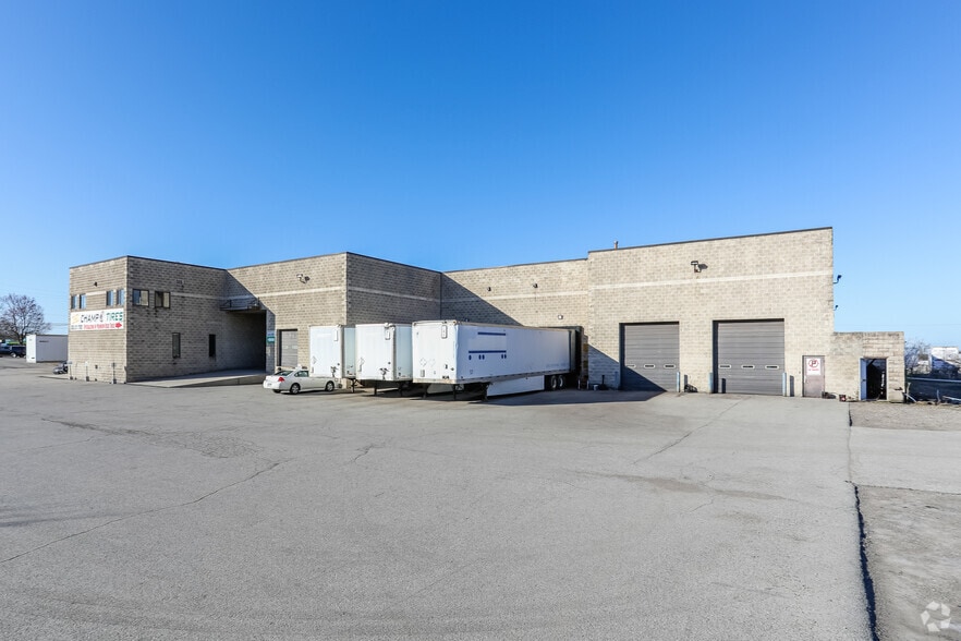1130 Lebanon Rd, West Mifflin, PA à louer - Photo du bâtiment - Image 3 de 3
