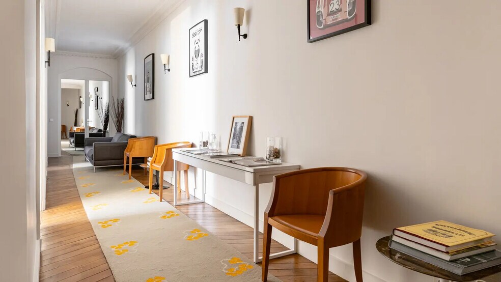 Office in Paris for sale - Building Photo - Image 2 of 13