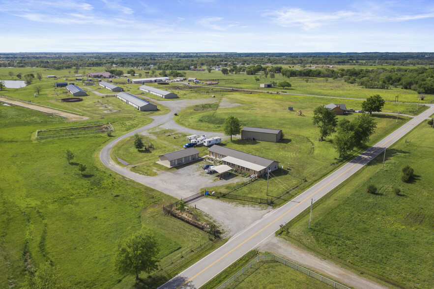 34396 S 4220 Rd, Inola, OK à vendre - Photo du bâtiment - Image 1 de 37