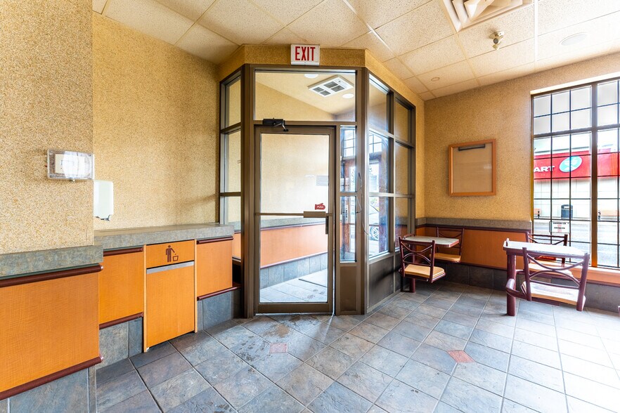 8 King E st, Hamilton, ON for sale - Interior Photo - Image 1 of 1