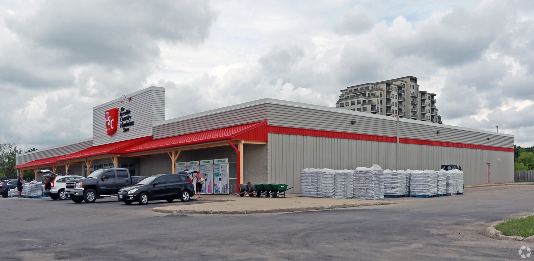 1435 Hyde Park Rd, London, ON à vendre Photo principale- Image 1 de 1