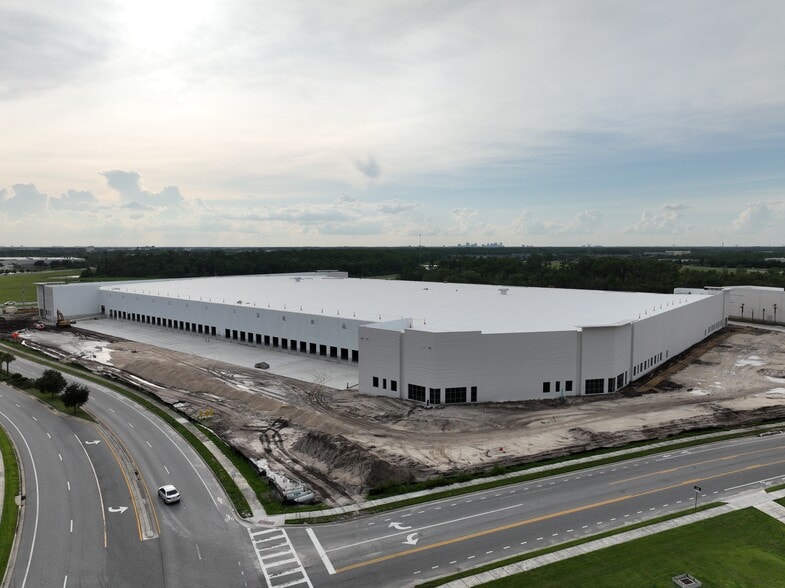 7150 LeeVista Blvd, Orlando, FL for lease - Building Photo - Image 2 of 4