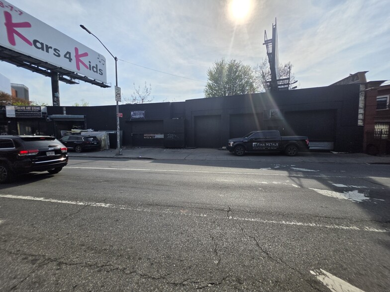 286-294 Hamilton Ave, Brooklyn, NY for lease - Building Photo - Image 2 of 17
