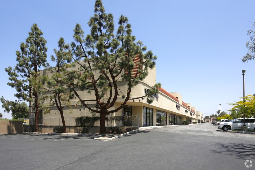 9901 Indiana Ave, Riverside, CA for lease - Building Photo - Image 2 of 5