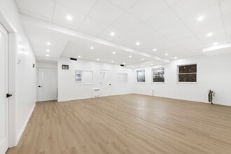 15 Saint Pauls Ave, Staten Island, NY à louer Photo intérieure- Image 2 de 8