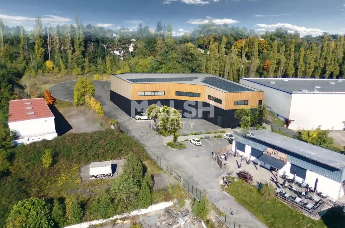 Flex in L'ETRAT for sale Aerial- Image 1 of 6