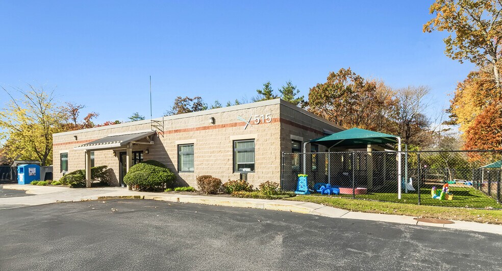 515 West St, Mansfield, MA à vendre - Photo du bâtiment - Image 3 de 5