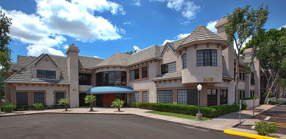 1430 E Missouri Ave, Phoenix, AZ à louer - Photo du bâtiment - Image 2 de 9