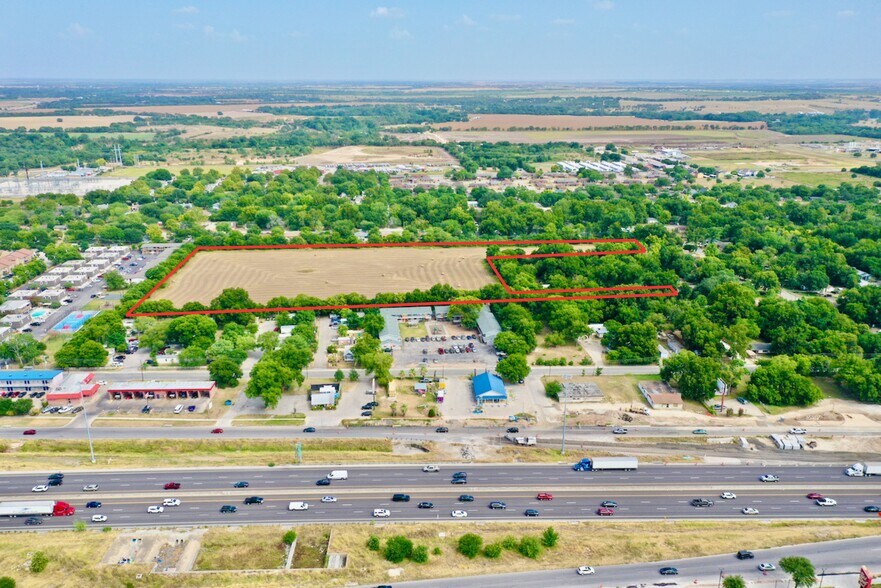 000 Smith Lane, San Marcos, TX for sale - Building Photo - Image 2 of 9