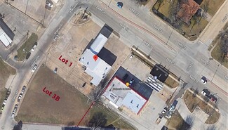 Plus de détails pour 3000 14th St, Plano, TX - Vente au détail à vendre