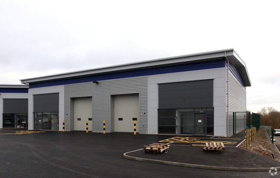 Southend Ln, London for lease - Building Photo - Image 3 of 4