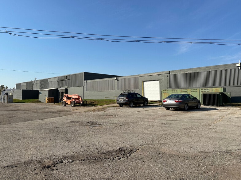 3700 E Milham Ave, Portage, MI for sale - Building Photo - Image 3 of 27