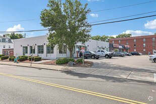 104-110 N Main St, Attleboro, MA à louer - Photo du bâtiment - Image 2 de 4
