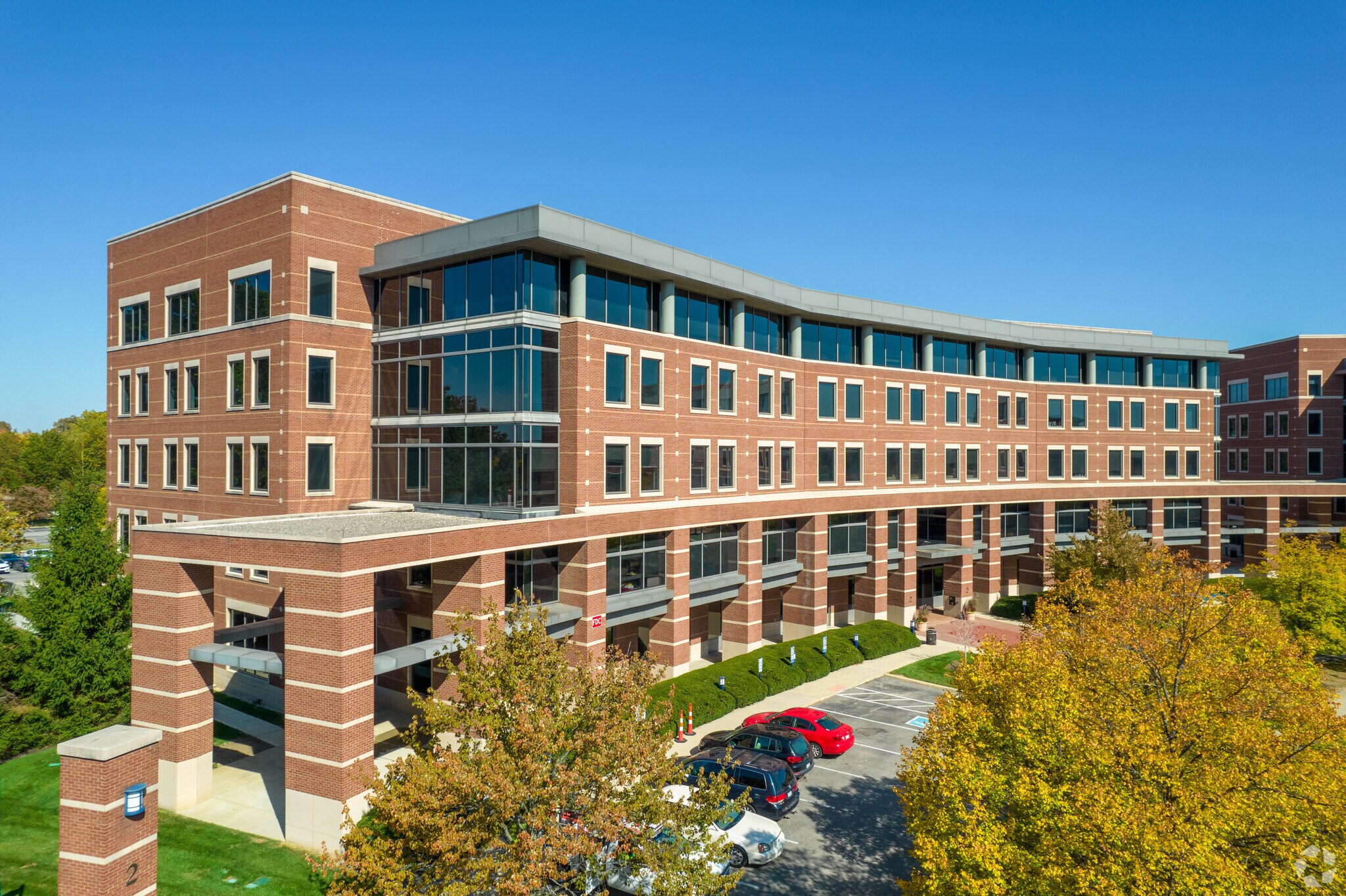 2 Easton Oval, Columbus, OH for lease Building Photo- Image 1 of 14