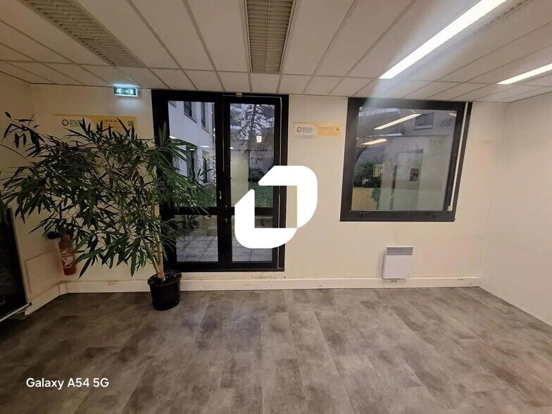 Bureau dans Issy-les-Moulineaux à vendre - Photo intérieure - Image 3 de 7