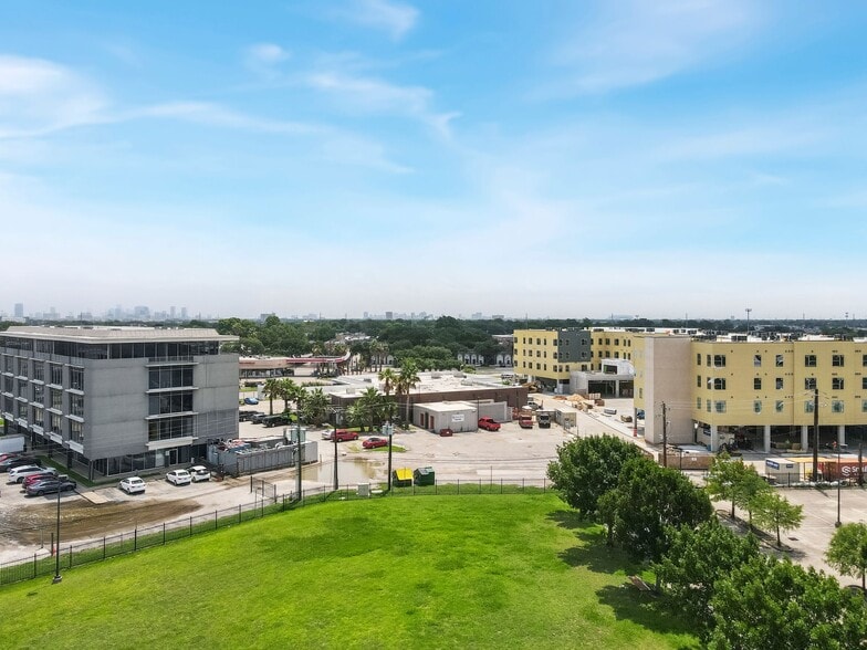 6430 Hillcroft Ave, Houston, TX à vendre - Photo du bâtiment - Image 2 de 19