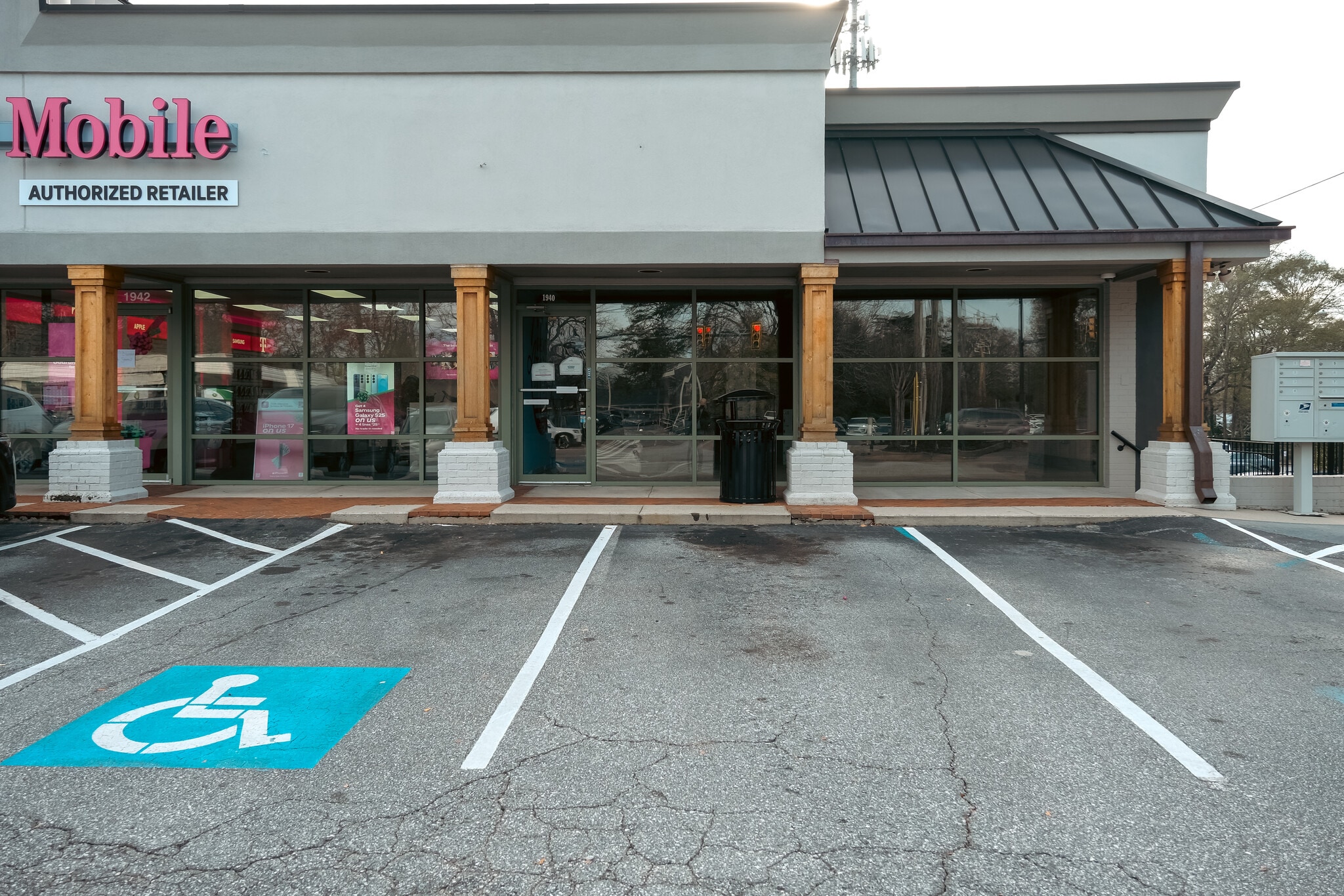 1990 Augusta St, Greenville, SC for lease Building Photo- Image 1 of 19