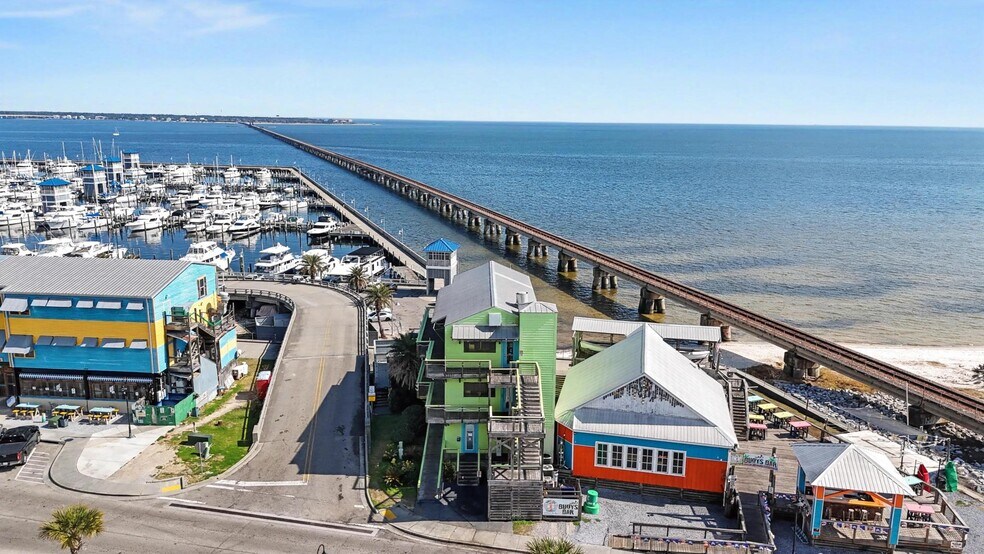 113 S Beach Blvd, Bay Saint Louis, MS à vendre - Aérien - Image 1 de 48