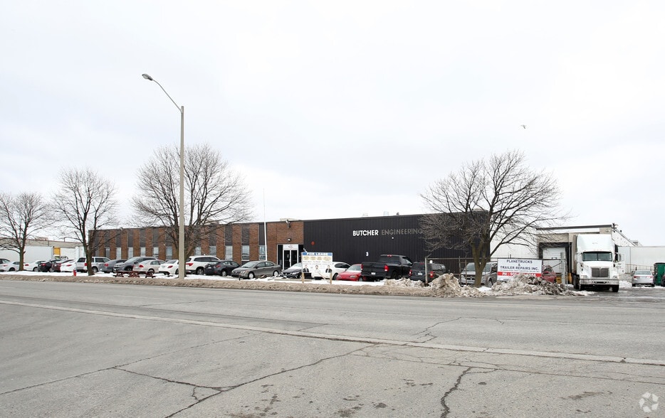 120 Orenda Rd, Brampton, ON for lease - Building Photo - Image 3 of 4