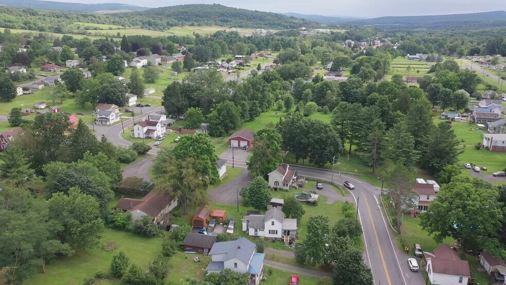 193 Glenn St, Frostburg, MD à vendre - Vidéo sur l’inscription commerciale - Image 2 de 9