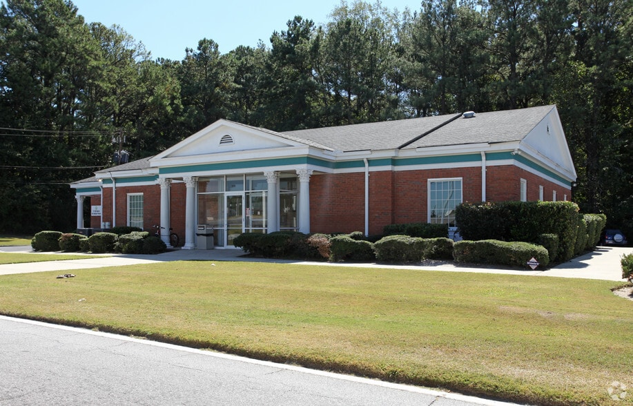 499 Arrowhead Blvd, Jonesboro, GA à vendre - Photo du bâtiment - Image 2 de 4