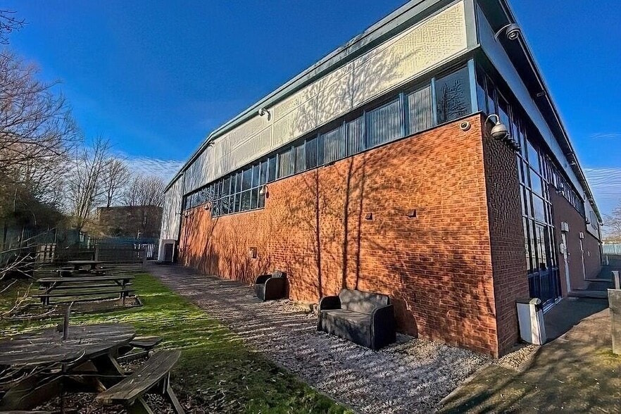 Mcgregors Way, Chesterfield à louer - Photo du bâtiment - Image 2 de 10