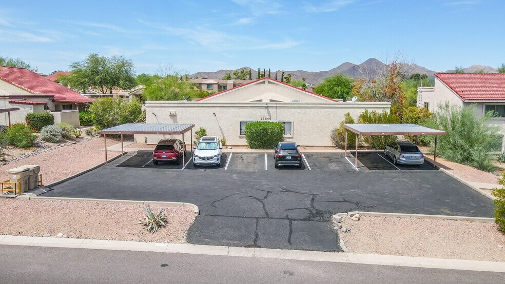 13644 N Hamilton Dr, Fountain Hills, AZ à vendre - Photo du bâtiment - Image 2 de 16