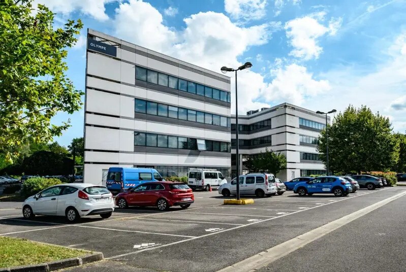 Office in Évry-Courcouronnes for lease - Building Photo - Image 3 of 9