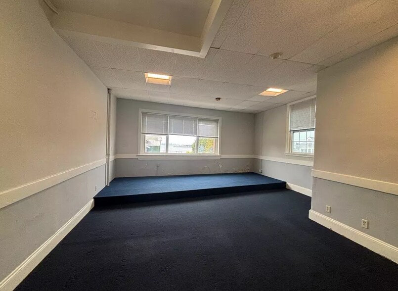 154-162 Humphrey St, Swampscott, MA à louer - Photo intérieure - Image 2 de 6