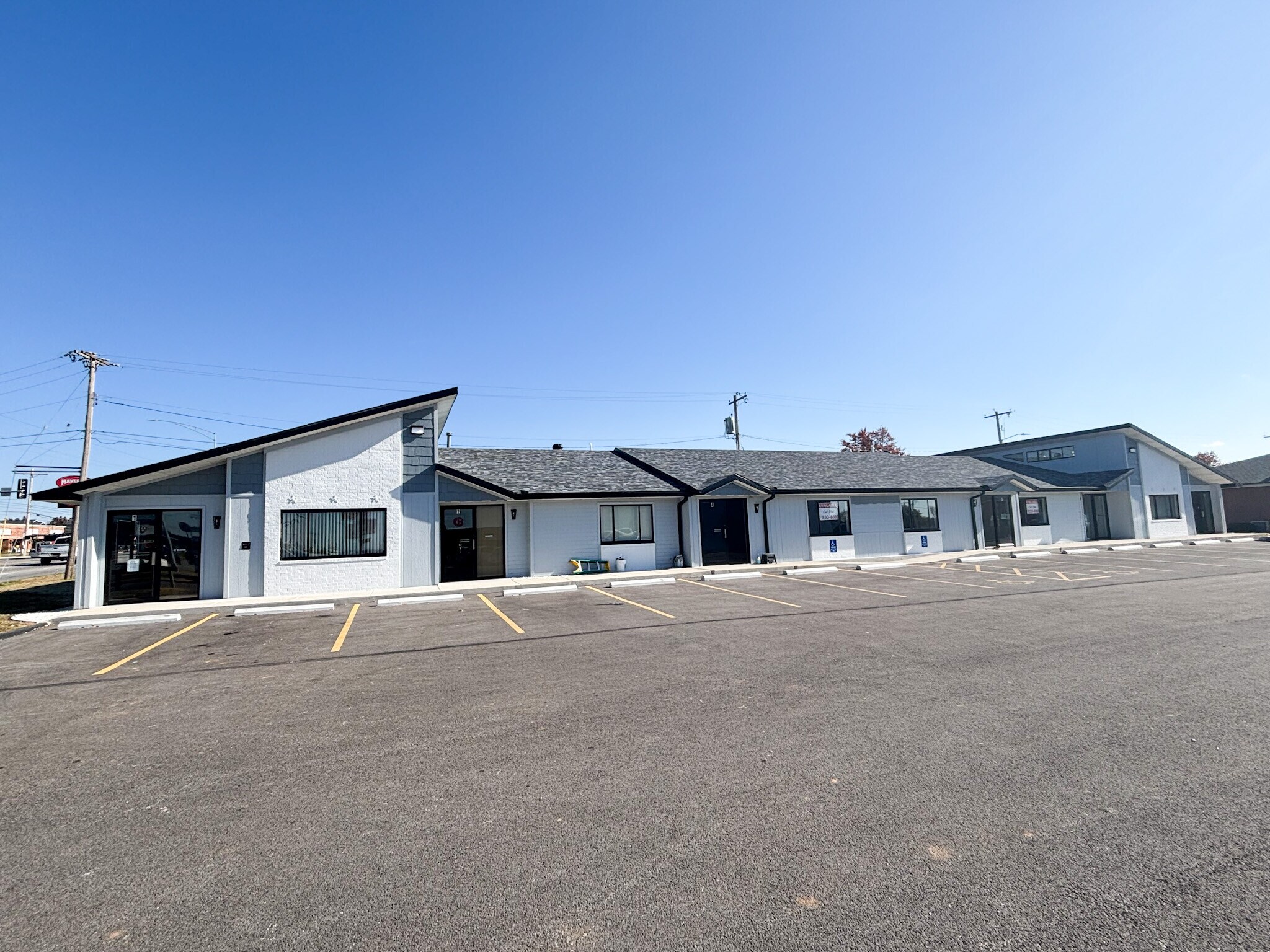 1340 W Battlefield St, Springfield, MO à louer Photo du bâtiment- Image 1 de 19