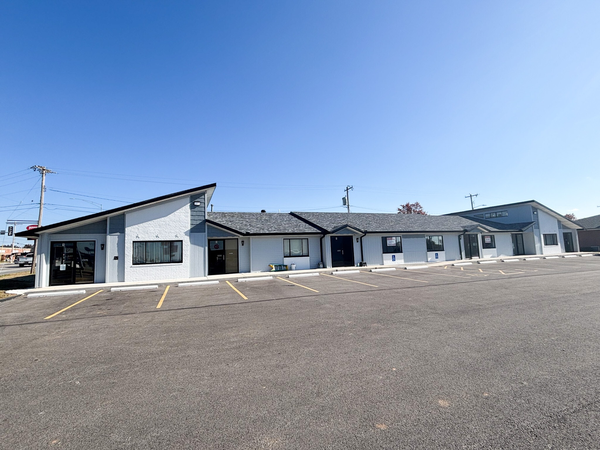 1340 W Battlefield St, Springfield, MO for lease Primary Photo- Image 1 of 19