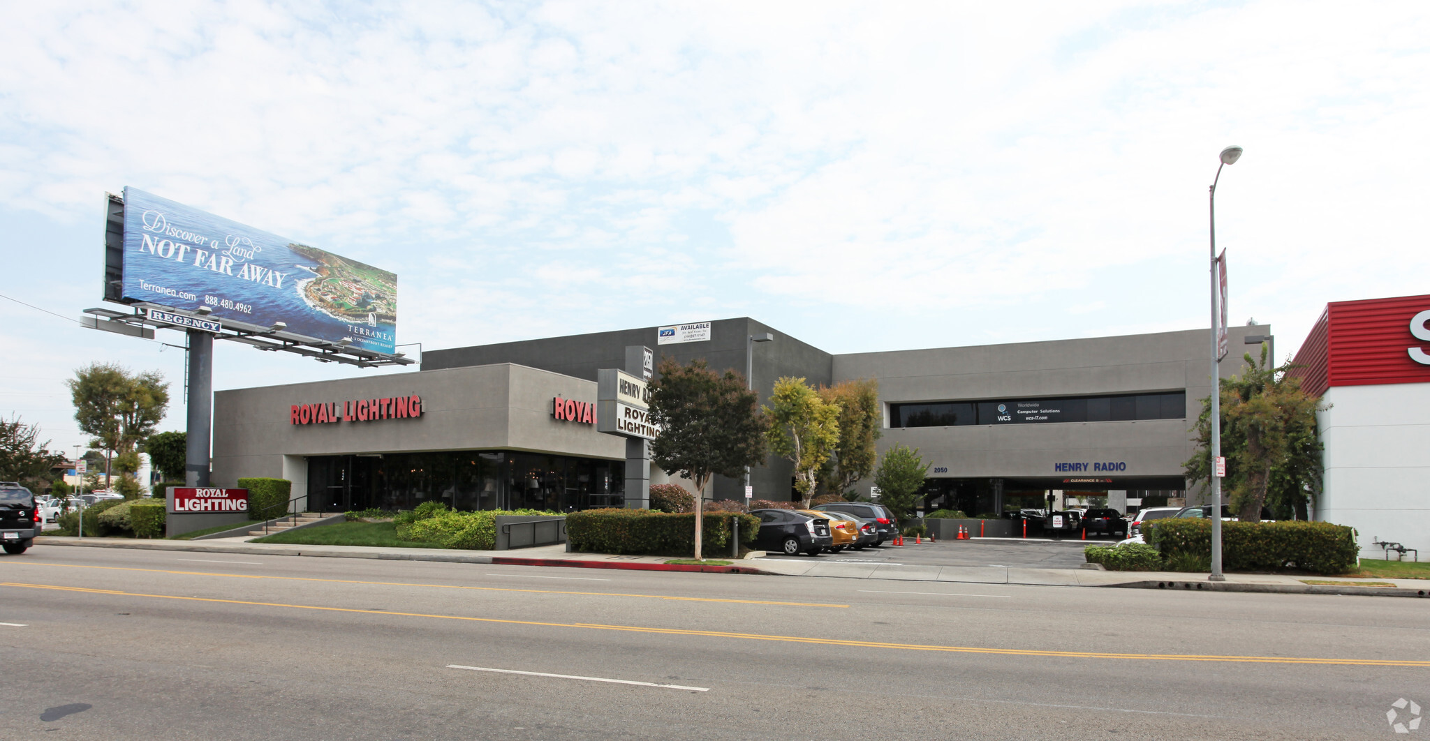 2050 S Bundy Dr, Los Angeles, CA à vendre Photo du bâtiment- Image 1 de 1