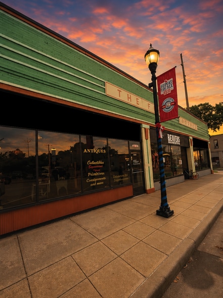 430-436 W Commercial St, Springfield, MO for lease - Building Photo - Image 1 of 7