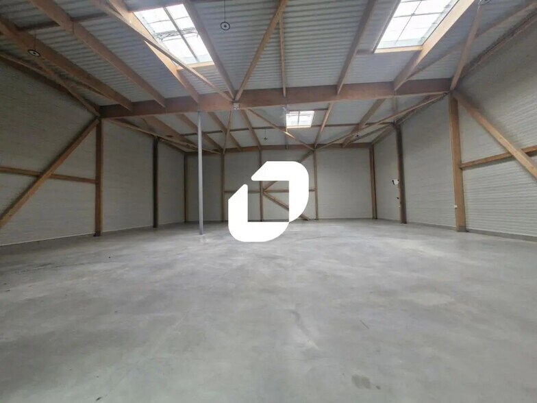 Flex dans Courtry à louer - Photo intérieure - Image 2 de 11