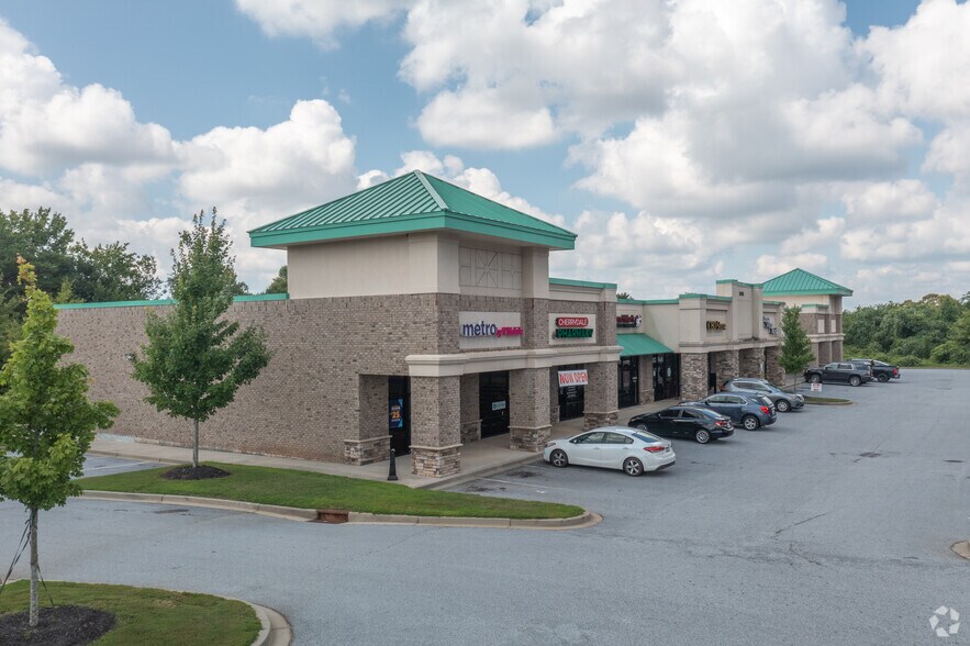 2603 N Pleasantburg Dr, Greenville, SC à louer - Photo du bâtiment - Image 2 de 9