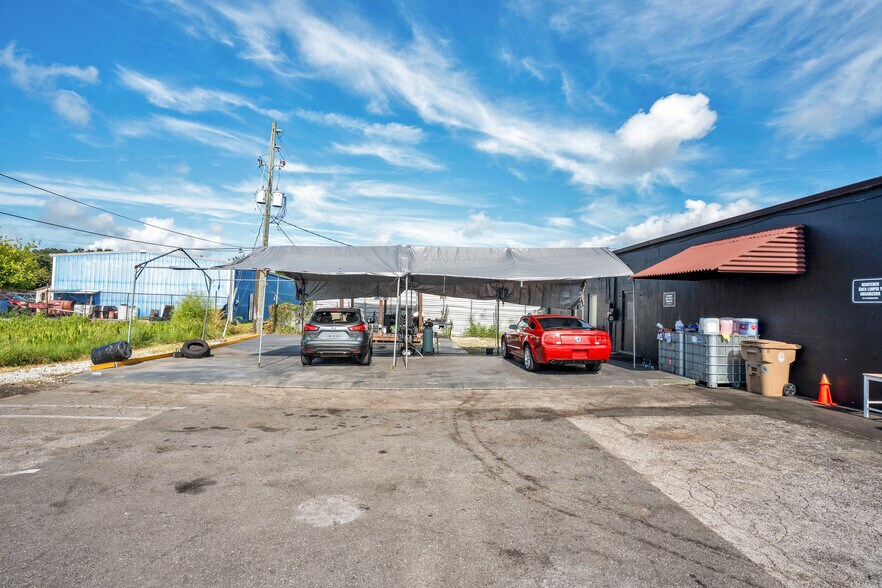 120 W Carroll St, Kissimmee, FL à vendre - Photo du bâtiment - Image 3 de 41