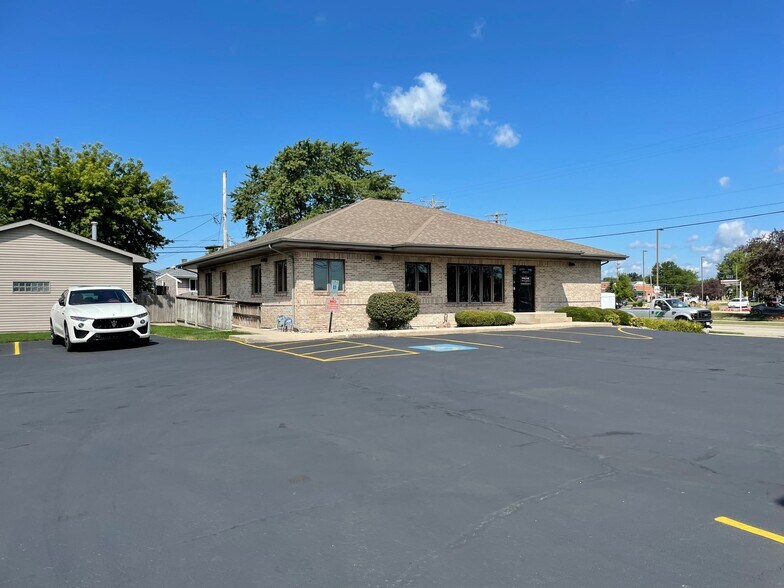 5300 Green Bay Rd, Kenosha, WI à louer - Photo du bâtiment - Image 2 de 24