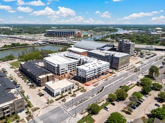 Plus de détails pour 414 S University Parks Dr, Waco, TX - Commerce de détail à louer