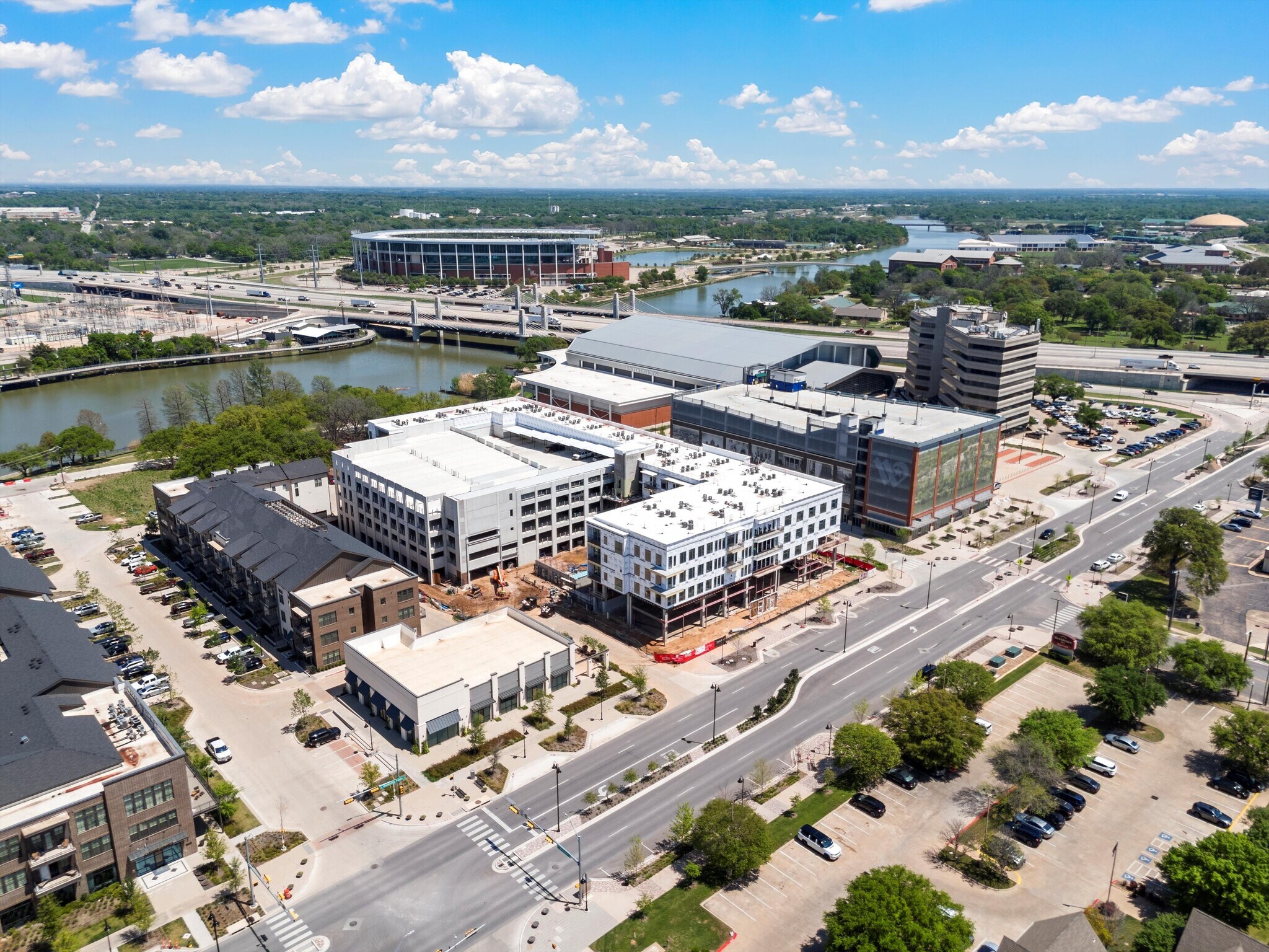 414 S University Parks Dr, Waco, TX à louer Photo principale- Image 1 de 3