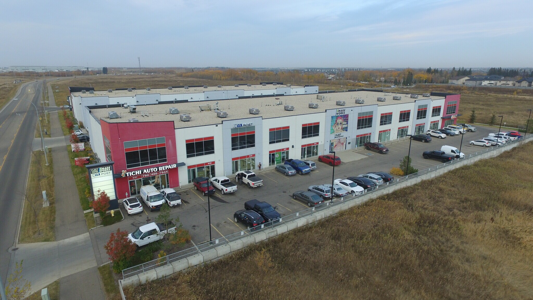 16135-16157 142nd St, Edmonton, AB à vendre Photo du bâtiment- Image 1 de 1