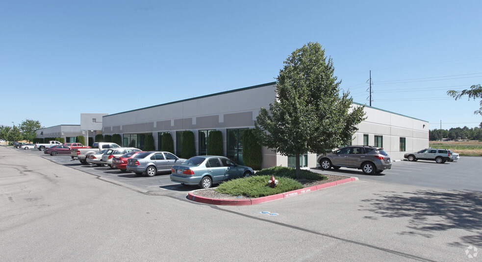 10215 W Emerald St, Boise, ID for lease - Building Photo - Image 2 of 10