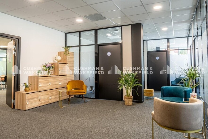 15 Avenue André Diligent, Roubaix for lease - Interior Photo - Image 1 of 12