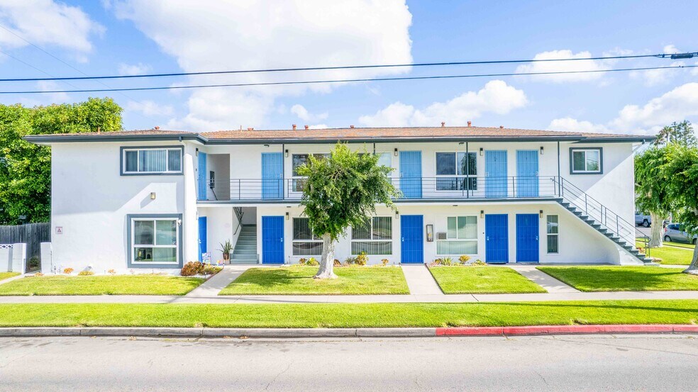 12221 Peacock Ct, Garden Grove, CA à vendre - Photo du bâtiment - Image 2 de 20