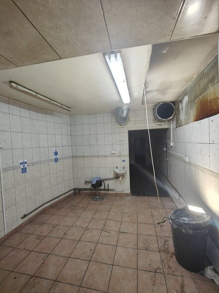 71 St Johns Rd, Liverpool à louer - Photo du bâtiment - Image 2 de 14