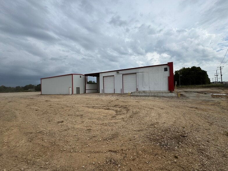 9182 S US Highway 79, Palestine, TX à vendre - Photo du bâtiment - Image 3 de 74